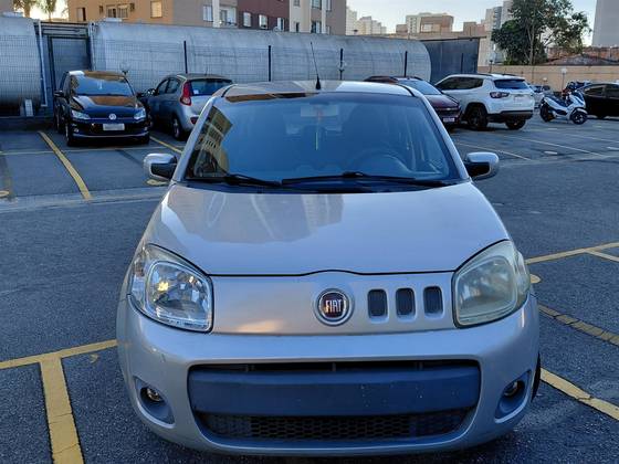 FIAT UNO 1.0 EVO VIVACE 8V FLEX 4P MANUAL FIAT UNO 1.0 EVO VIVACE 8V FLEX 4P MANUAL